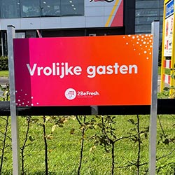 Vrolijke-gasten-parkeerbordje-2BeFresh-2 Over Ons 2BeFresh parkeerbordje