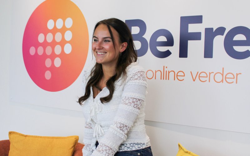 online marketing specialist